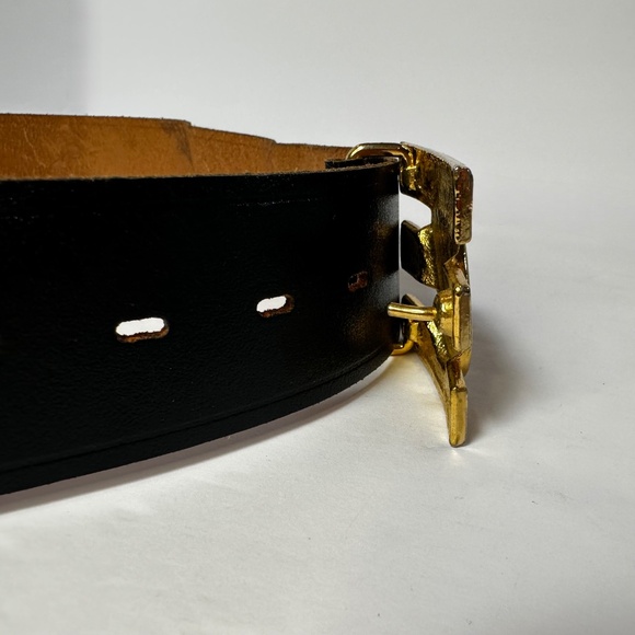 Vintage Genuine Leather Black Belt Gold Statement Buckle Size 36 - Picture 2 of 8